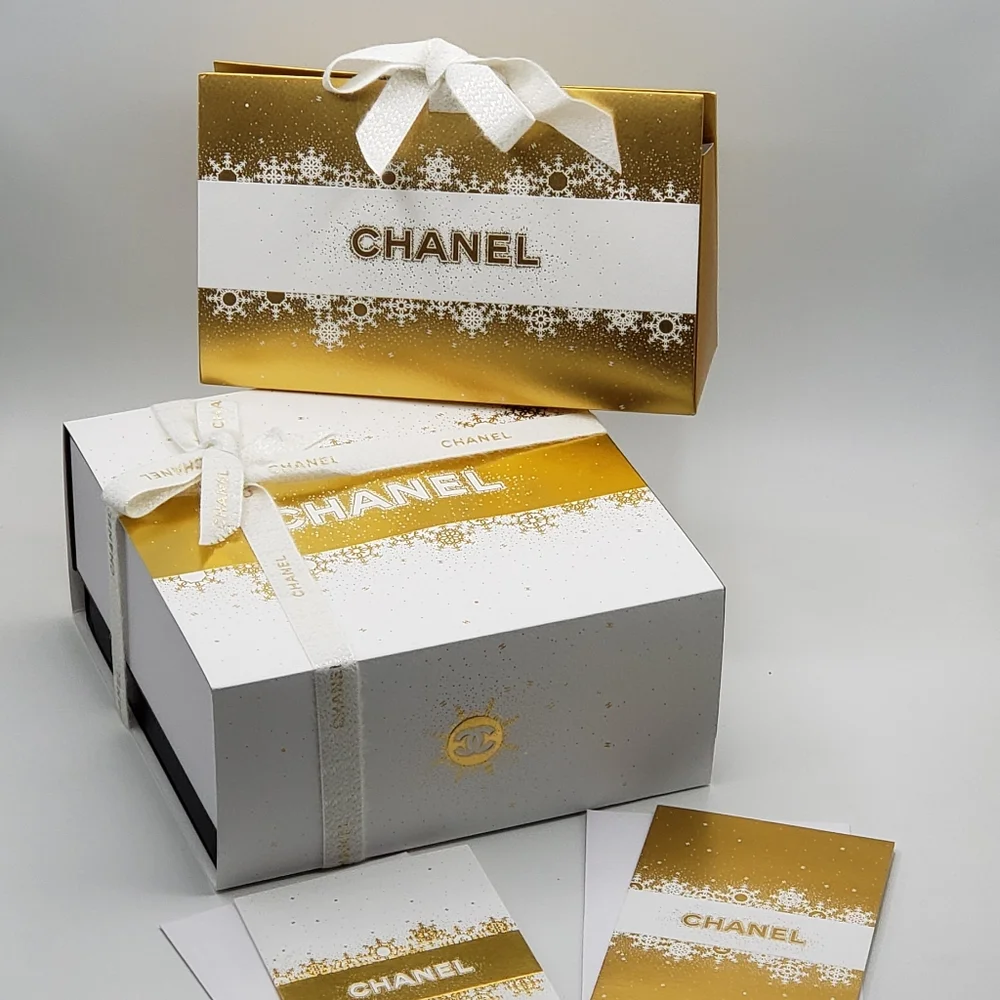 Chanel Holiday Box Card  Bag
